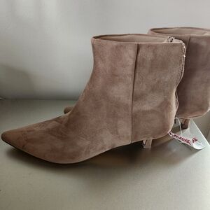 Brand New Suede Women's Tan Ankle Boots